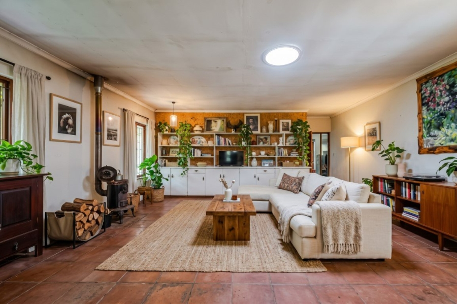 6 Bedroom Property for Sale in Golden Acre Western Cape